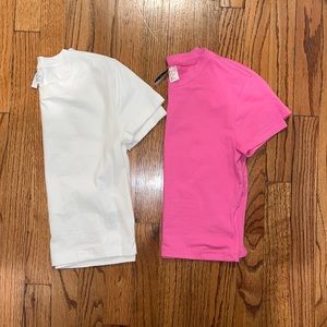 Set of two crop tops in pink and white